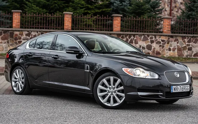 samochody osobowe Jaguar XF cena 45900 przebieg: 215000, rok produkcji 2011 z Wasilków